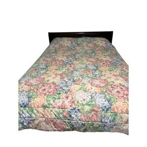 Vintage Croscill Cottagecore Pastel Floral Queen Size Comforter Rose Violet